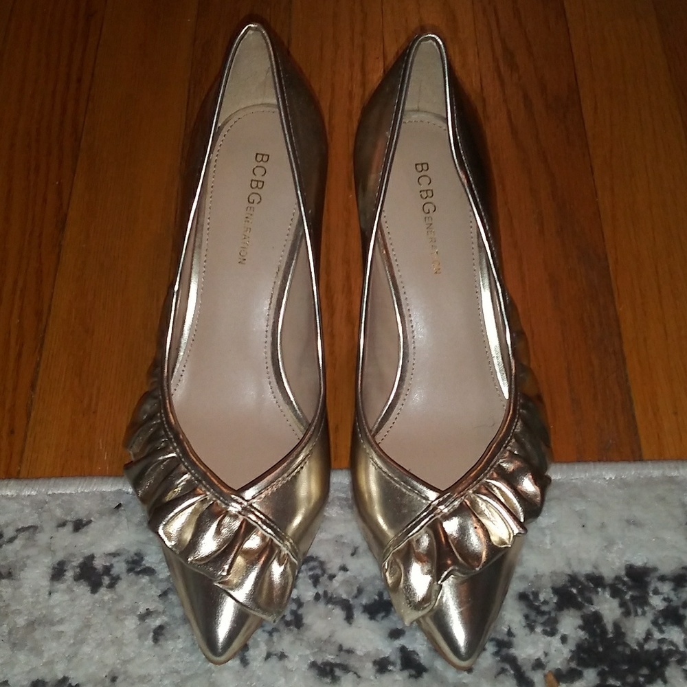 BCBGeneration "Marci ruffle" golden heels